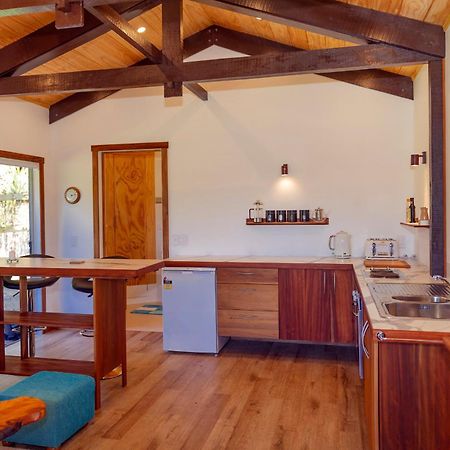 Kuaotunu Chalets Экстерьер фото