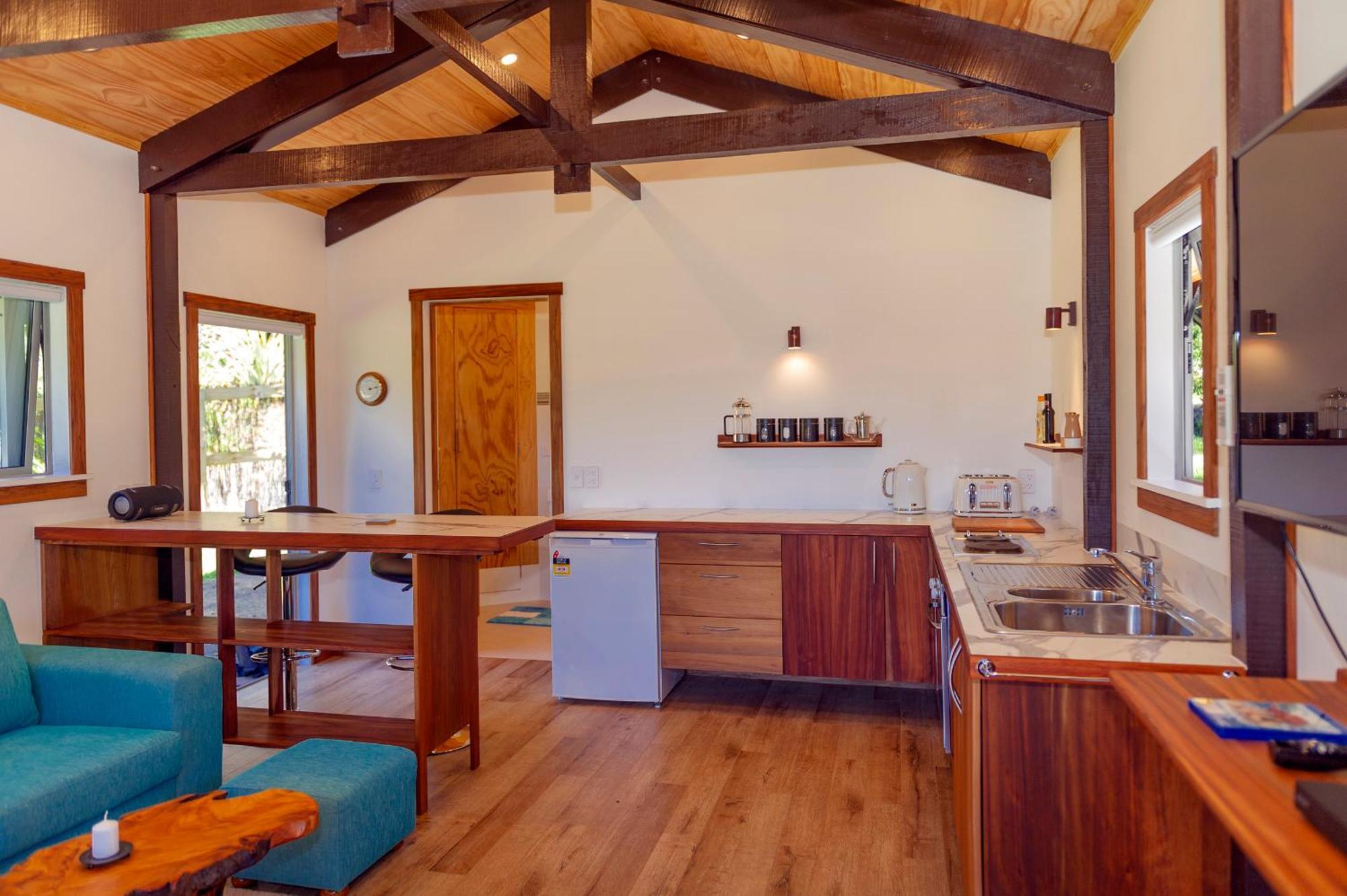 Kuaotunu Chalets Экстерьер фото
